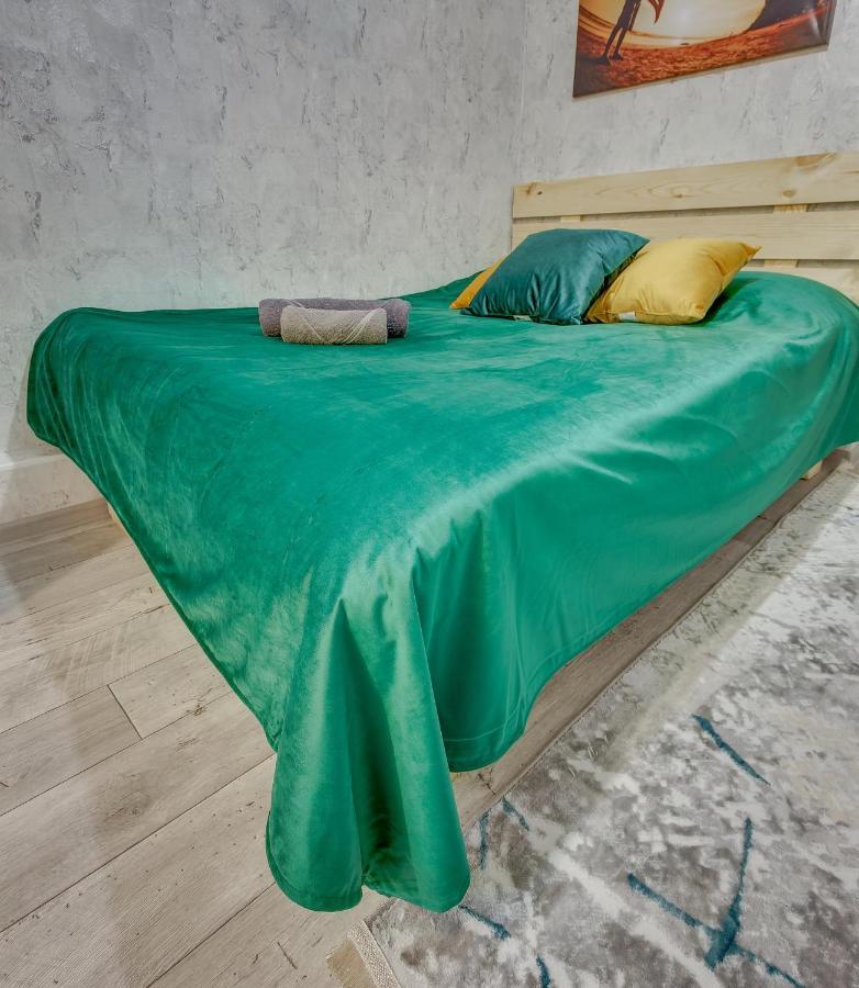 Yourhouse На Розыбакиева Утепова Недалеко От Меги Almaty Eksteriør billede