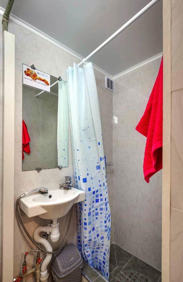 Yourhouse На Розыбакиева Утепова Недалеко От Меги Almaty Eksteriør billede
